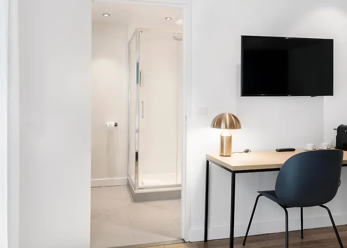 Le Windsor Готель