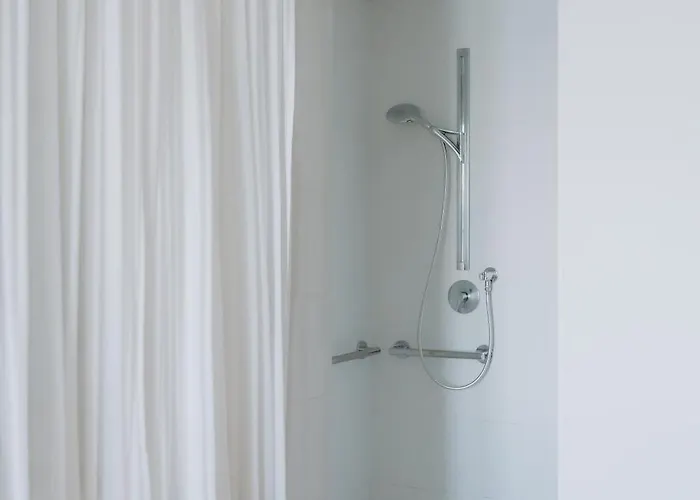 Le Windsor Готель 4*