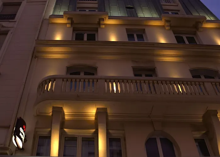 Le Windsor Готель 4*