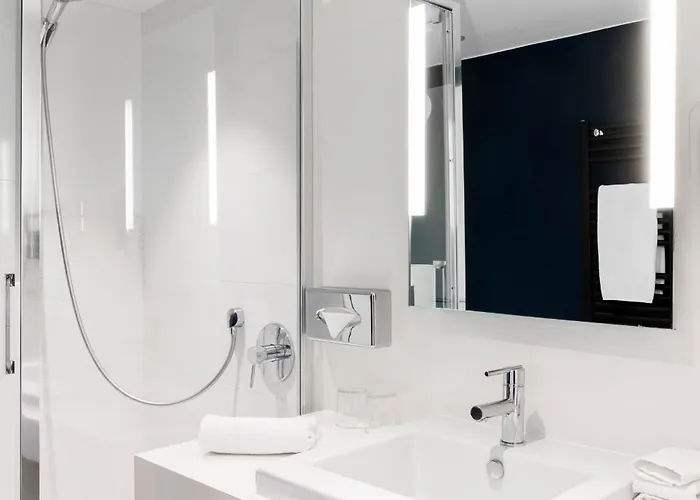 Le Windsor Готель 4*